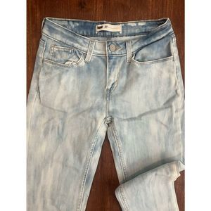 Levi Strauss jeans size 27 acid wash light denim